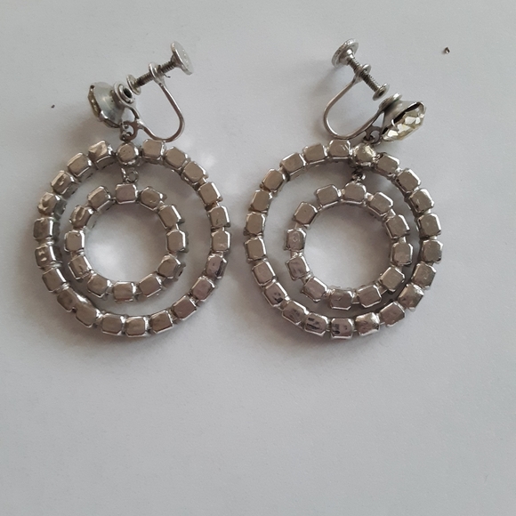 Vintage Double Circles screw back earrings - Picture 4 of 4